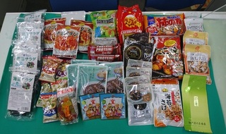 寄付された食品の写真