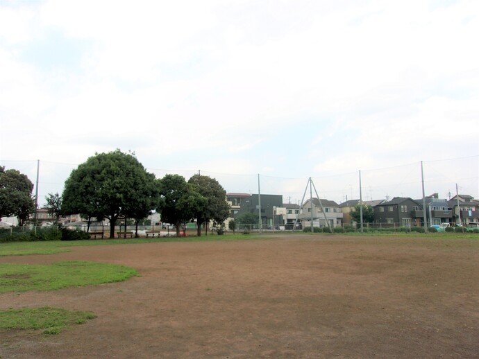 残堀伊奈平地域運動場のグラウンド