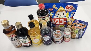 寄付された食品の写真