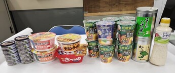 寄付された食品の写真